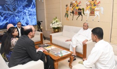 Odisha CM Naveen Patnaik met University of Chicago Trust Dr. Leni Chaudhary