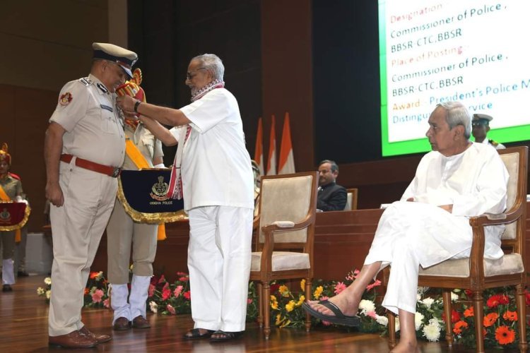 କର୍ମକ୍ଷେତ୍ରରେ ଉଲ୍ଲେଖନୟ ସଫଳତା ପାଇଁ ରାଜ୍ୟର ୩୪ ଜଣ ପୋଲିସଙ୍କୁ ସମ୍ମାନିତ