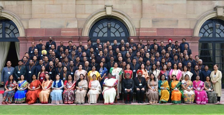 State civil services officers attending the 124th Induction Training Programme at LBSNAA called on the President of India
