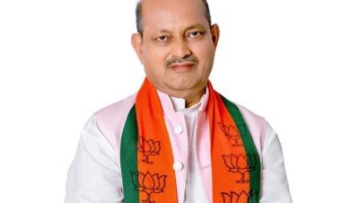 ମୁଖ୍ୟମନ୍ତ୍ରୀ କ୍ଷମା ମାଗନ୍ତୁ : ମନମୋହନ