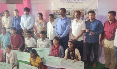 ଜେ ଏସ ଡ ବ୍ଲୁ ଫାଉଣ୍ଡେସନର  ଉଡାଣ ସ୍କଲାର ସିପ୍ ରେ ଉପକୃତ ହେଲେ ତିନି ପଞ୍ଚାୟତର ଛାତ୍ରଛାତ୍ରୀ