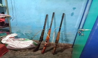 ପୋଲିସର ଅତର୍କିତ ଚଢ଼ାଉ, ଘରୁ ଜବତ କଲା ୩ଟି ଦେଶୀ ବନ୍ଧୁକ