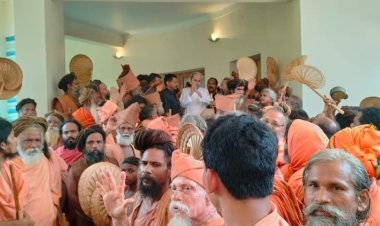 ମୁଖ୍ୟମନ୍ତ୍ରୀଙ୍କୁ ଭେଟିଲେ ଯୋରନ୍ଦା ପୀଠର ସାଧୁସନ୍ଥ ଓ ମହିମା ଧର୍ମାବଲମ୍ବୀ