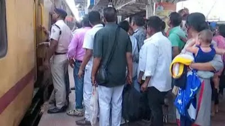 ସିକନ୍ଦରାବାଦ୍-ଅଗରତାଲା ଏକ୍ସପ୍ରେସରେ ଲାଗିଲା ନିଆଁ, ଓହ୍ଲାଇଗଲେ ଯାତ୍ରୀ
