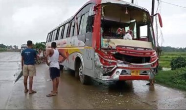 ଜାତୀୟ ରାଜପଥରେ ତୀର୍ଥଯାତ୍ରୀ ବସକୁ ଧକ୍କା ଦେଲା ଆଉ ଏକ ତୀର୍ଥଯାତ୍ରୀ ବସ୍ , ୧୦ ଆହତ