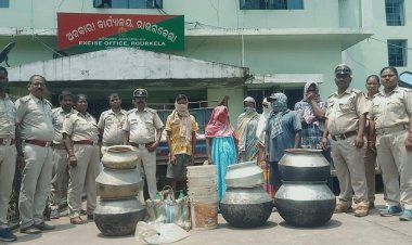 ଧରାପଡ଼ିଲା ବହୁ ପରିମାଣର ଦେଶୀ ମଦ ଓ ମହୁଲପୋଚ, ୭ ଅଭିଯୁକ୍ତ କୋର୍ଟଚାଲାଣ