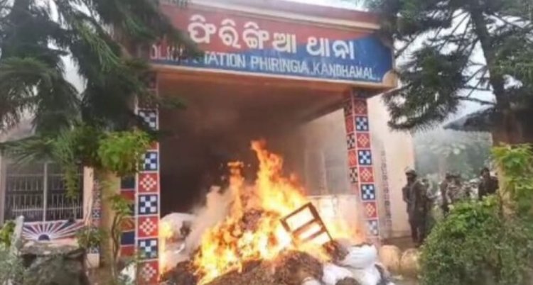 ଫିରିଙ୍ଗିଆ ଥାନା ଜାଳି ଦେଲେ ଉତ୍ତ୍ୟକ୍ତ ଲୋକେ