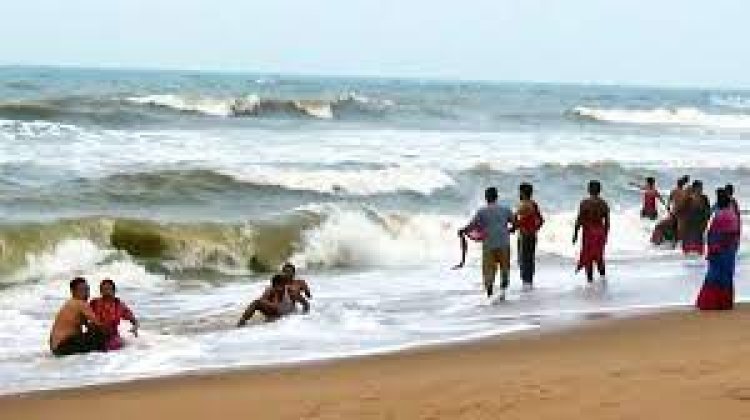 ସମୁଦ୍ରରେ ଭାସିଗଲେ ପର୍ୟ୍ୟଟକ