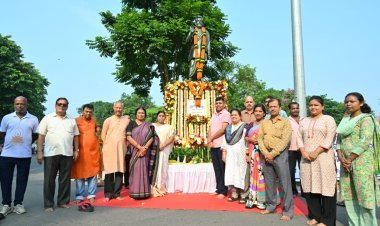 ସୂଚନା ଓ ଲୋକ ସମ୍ପର୍କ ବିଭାଗ ପକ୍ଷରୁ ଉତ୍କଳମଣିଙ୍କୁ ଶ୍ରଦ୍ଧାଞ୍ଜଳି