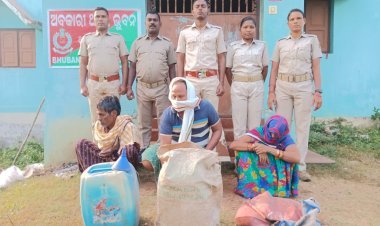 ଅବକାରୀ ବିଭାଗ ପକ୍ଷରୁ ଚଢାଉ : ୫୭ ଲିଟର ମଦ ଜବତ,୩ ଜଣ ଗିରଫ