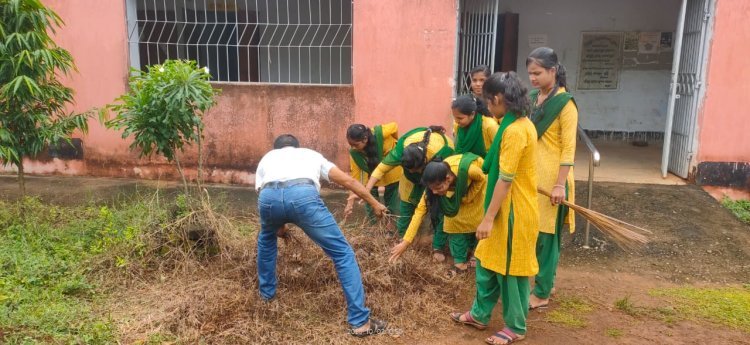 ଭୁବନ ମହିଳା  ମହାବିଦ୍ୟାଳୟରେ  "ସ୍ବଚ୍ଛତା ହିଁ ସେବା"  ଅନୁଷ୍ଠିତ