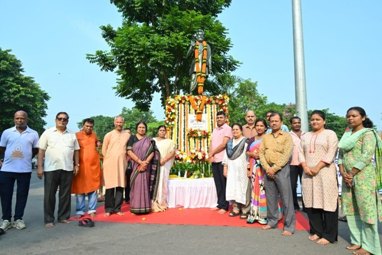 ସୂଚନା ଓ ଲୋକ ସମ୍ପର୍କ ବିଭାଗ ପକ୍ଷରୁ ଉତ୍କଳମଣିଙ୍କୁ ଶ୍ରଦ୍ଧାଞ୍ଜଳି