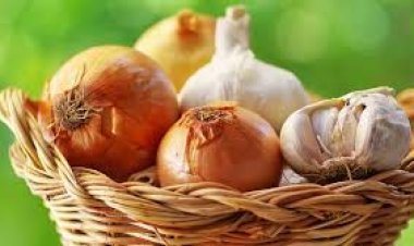 ଆକାଶଛୁୃଆଁ ରସୁଣ, ପିଆଜ ଦର