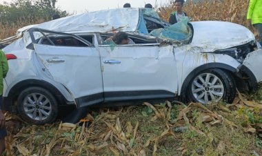 ଘାଟିରୁ କାର ଖସି ୩ ମୃତ