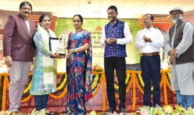 ଓଡ଼ିଶା ଲଳିତ କଳା ଏକାଡେମୀ ତରଫରୁ ୪୧ତମ ରାଜ୍ୟ ଚାରୁକଳା ପୁରସ୍କାର ପ୍ରଦାନ