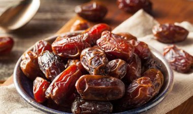 ସକାଳେ ଖାଆନ୍ତୁ ୨ଟି ଖଜୁରୀ, ମିଳିବ ଏସବୁ ଫାଇଦା