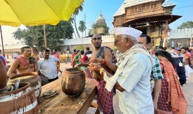 ବଢ଼ିଲା ଅର୍ପଣ ଚାଉଳ ବିବାଦ