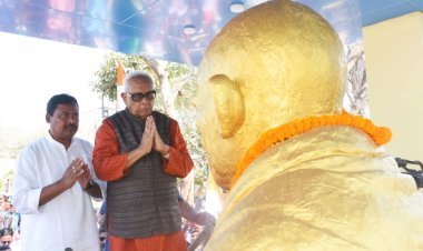 ଗୃହରେ ଧାରଣା ଦେଲେ ନରସିଂହ