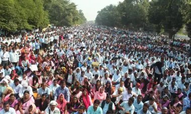 ପୁଣି ରାଜରାସ୍ତାକୁ ଓହ୍ଲାଇଲେ ଶିକ୍ଷକ