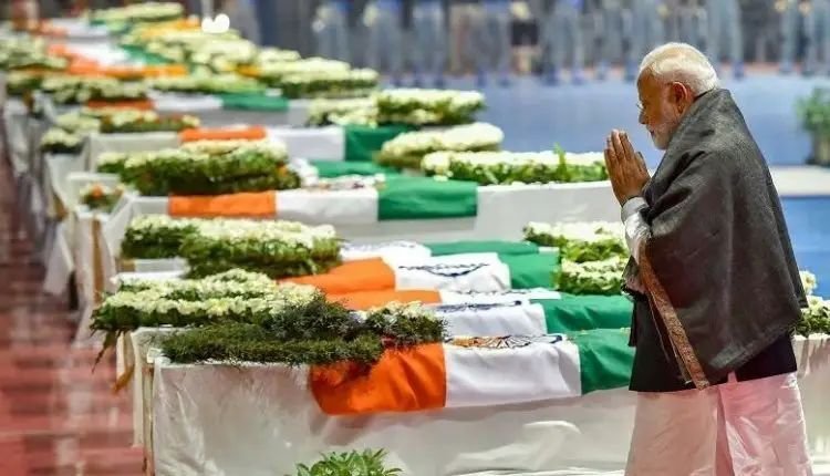 ପୁଲୱାମା ଆକ୍ରମଣକୁ ୫ବର୍ଷ, ଆଜି ବି ମନେପଡେ ସେଇ କାଳ ଦିନର କଥା