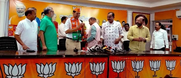 ପଦ୍ମ ଧରିଲେ ପ୍ରଦୀପ ପାଣିଗ୍ରାହୀ