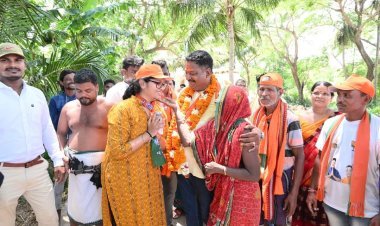 ଲୋକପ୍ରିୟତା ର ଶୀର୍ଷ ରେ ଆଶ୍ରିତ ପଟ୍ଟନାୟକ ଙ୍କ ନିର୍ବାଚନ ପ୍ରଚାର, ସ୍ଥିତି ପରଖିଲେ ଝିଅ ପ୍ରୋଲିତା ପଟ୍ଟନାୟକ