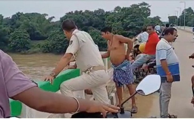 ପୁଅକୁ ଧରି ଚିତ୍ରୋତ୍ପଳା ନଦୀକୁ ଡେଇଁ ପଡ଼ିଲା ମା’