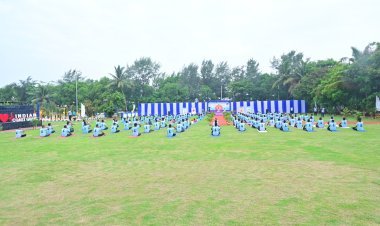 ଭରତୀୟ ତଟ ରକ୍ଷକ ପକ୍ଷରୁ ପାରାଦୀପ ଠାରେ ଅନ୍ତର୍ଜାତୀୟ ଯୋଗ ଦିବସ ପାଳିତ